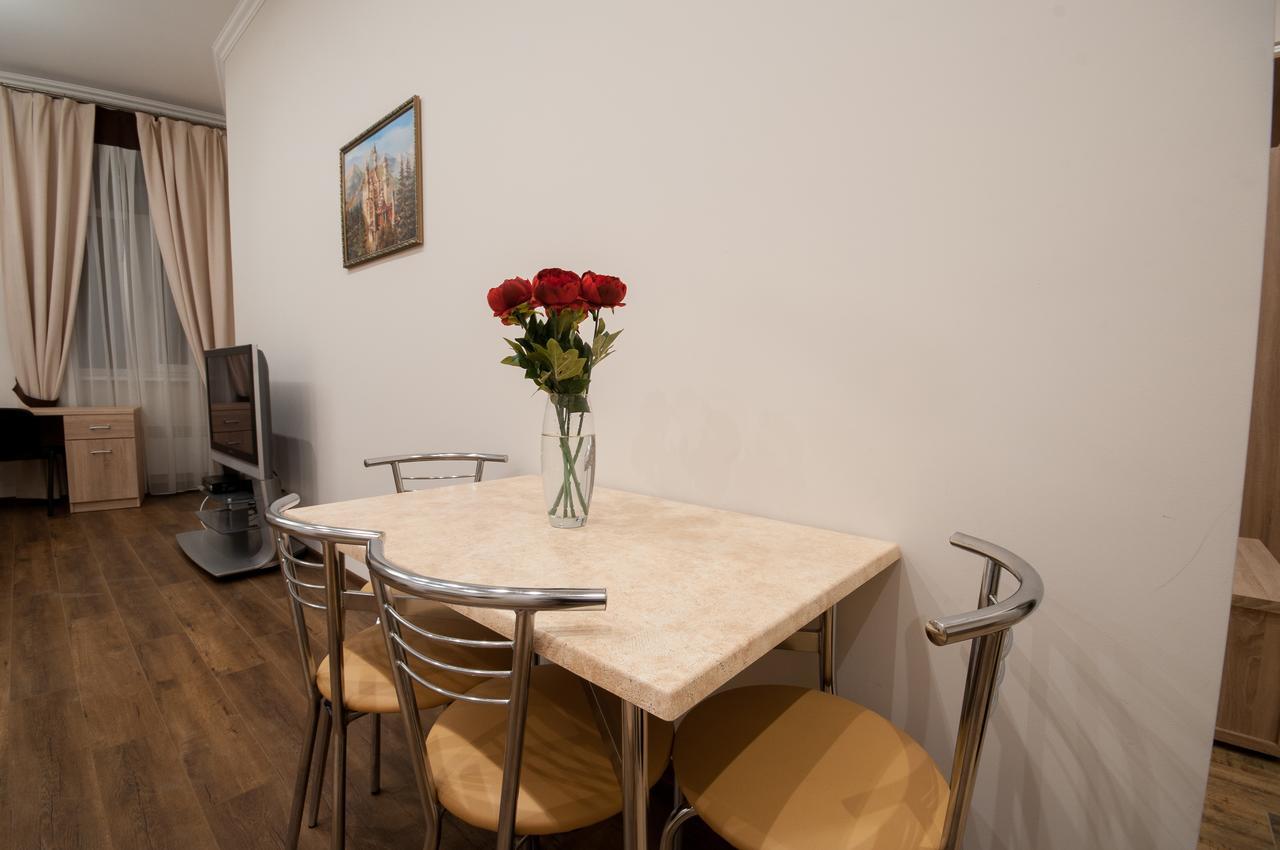 Wonderful Flat On City Center Uzhhorod Exterior photo